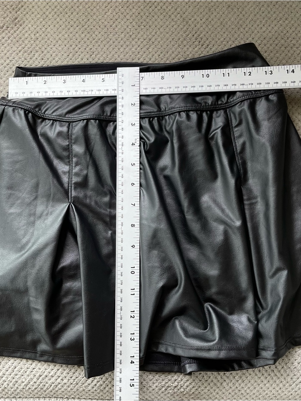 Offline By Aerie Real Luxe Vegan Leather Skort Womens S Black Gothic Festival - Picture 10 of 10